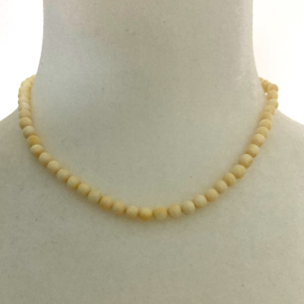 Vintage Elegant Cream Ivory Beaded Necklace from Sicily